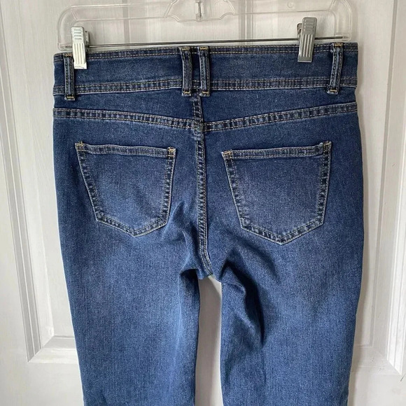 Y2K No Boundaries Jeans Low Rise Medium Wash Blue Women’s 5 Flare Leg Pockets - Picture 5 of 8